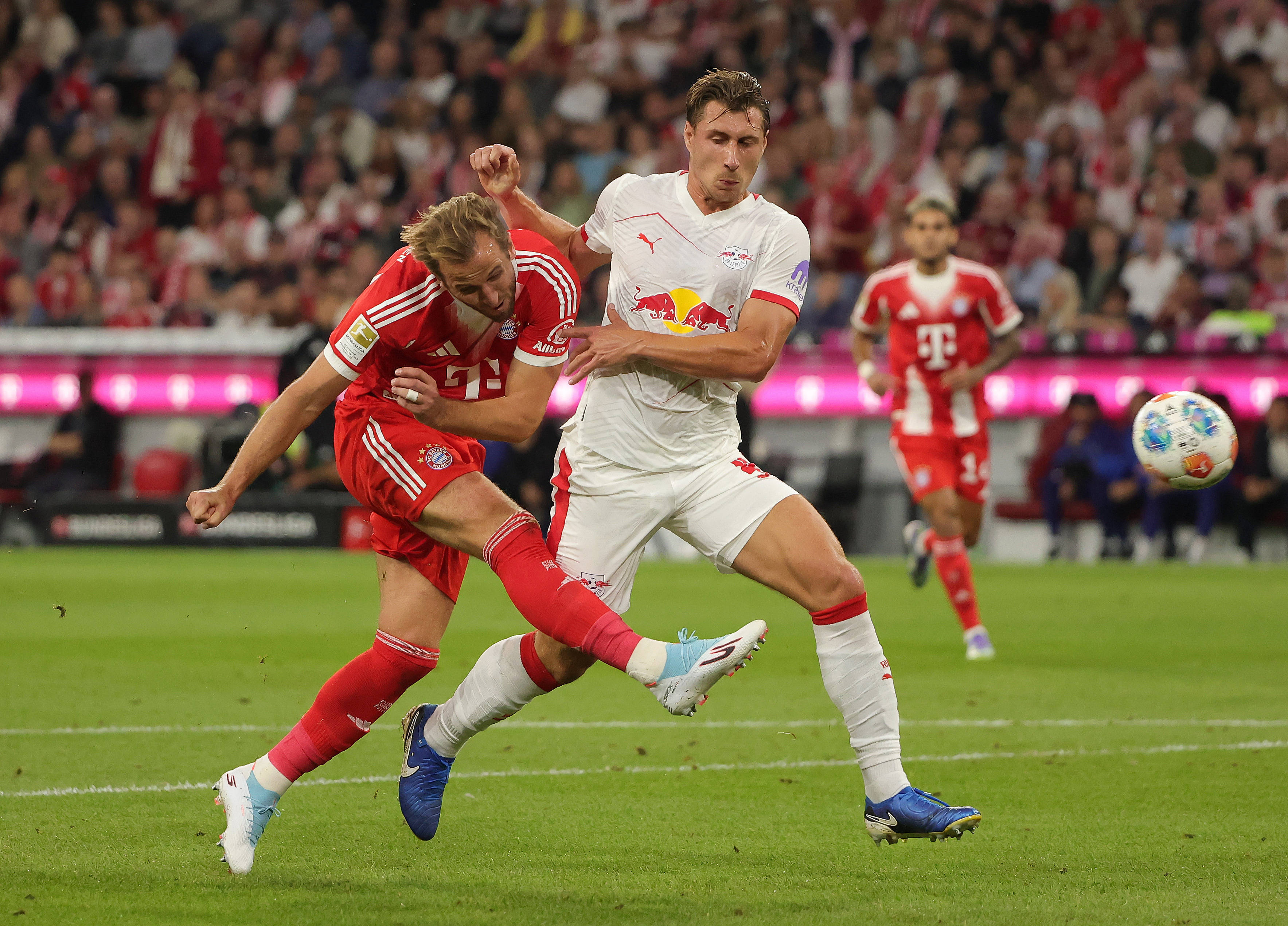 包含德甲劲旅颓势明显：拜仁慕尼黑未能取胜的词条