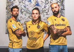 包含莱万特客场不敌塞尔塔，近期状态不佳的词条