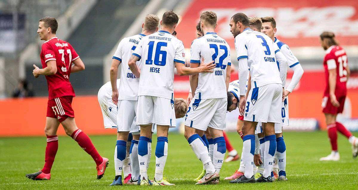 美因茨快速传球，以团队合作赢得一场较量