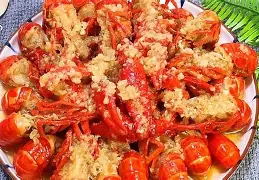 利物浦客场大胜:继续领跑英超积分榜 利物浦客场大胜:继续领跑英超积分榜